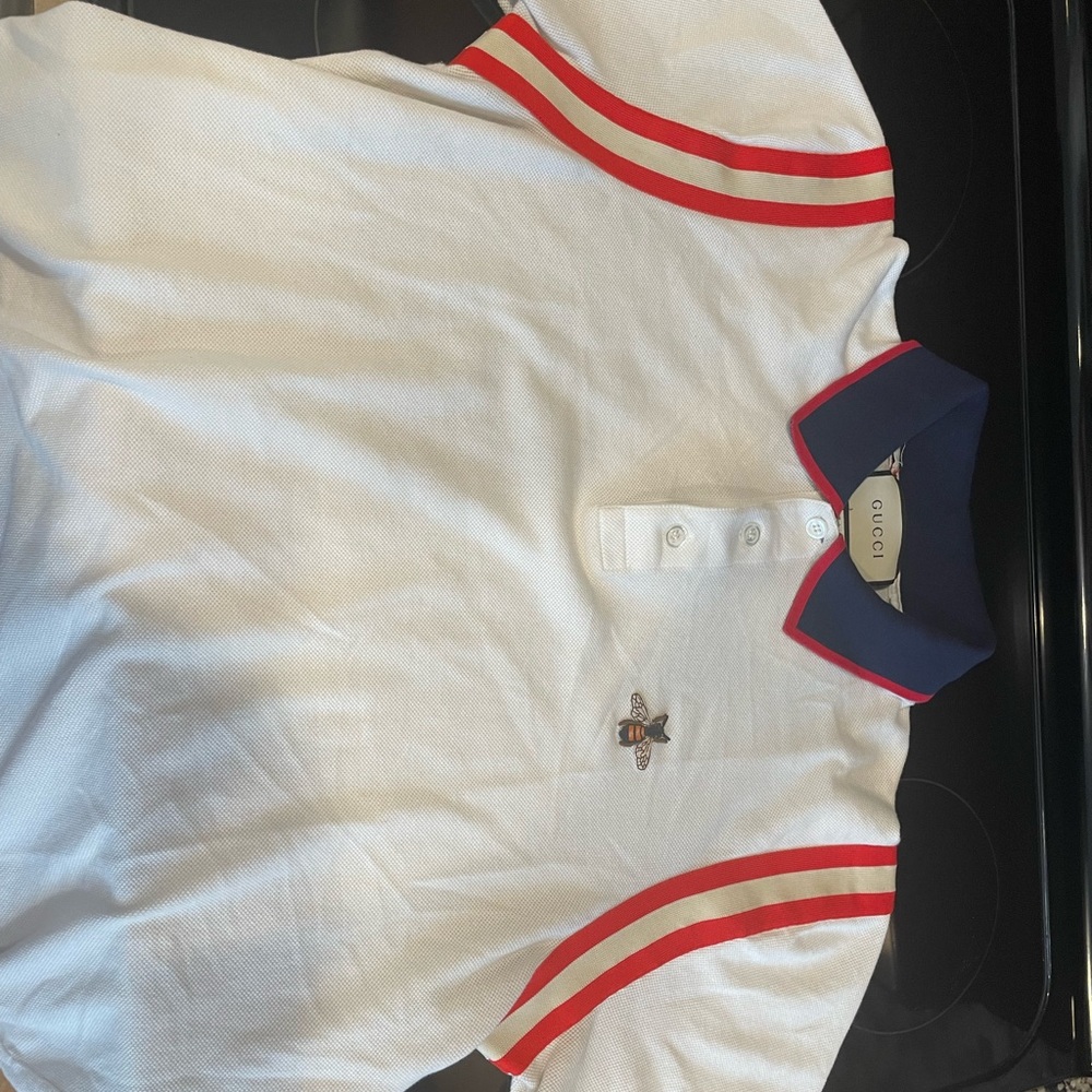 Gucci polo shirt size Medium, may fit a smaller large
